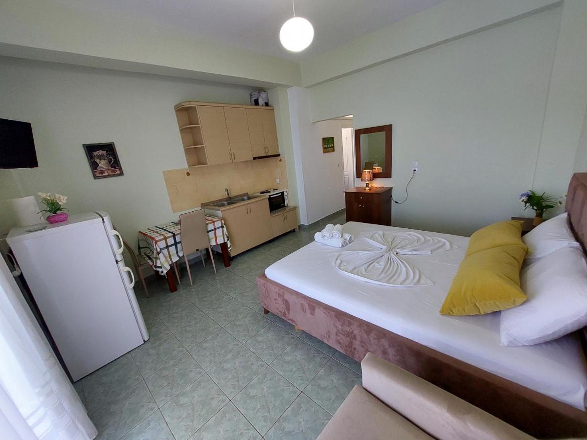 The Sun House Apartment Sarande Exterior photo